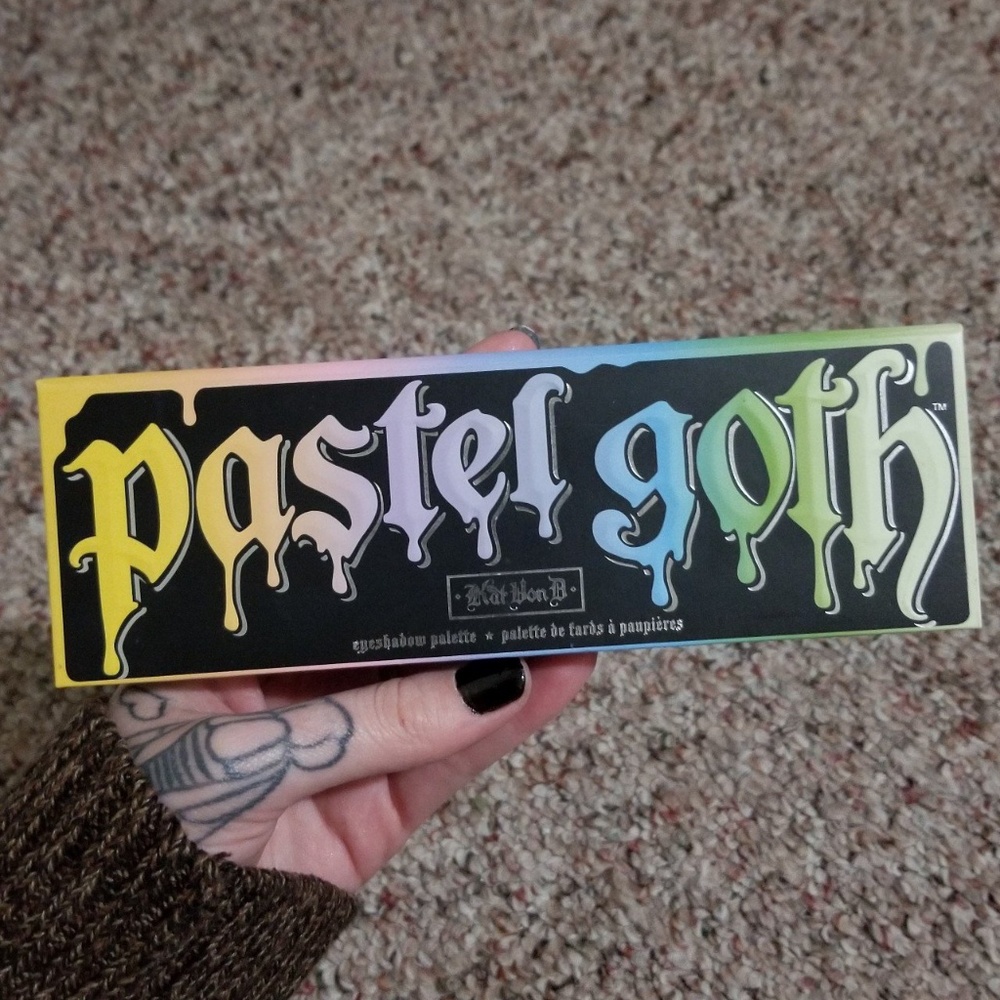 KVD Pastel Goth 💀